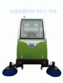 駕駛式清掃車使用前后注意事項(xiàng)