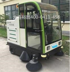 2018大連裕昌全封閉式駕駛式掃地車報(bào)價(jià)