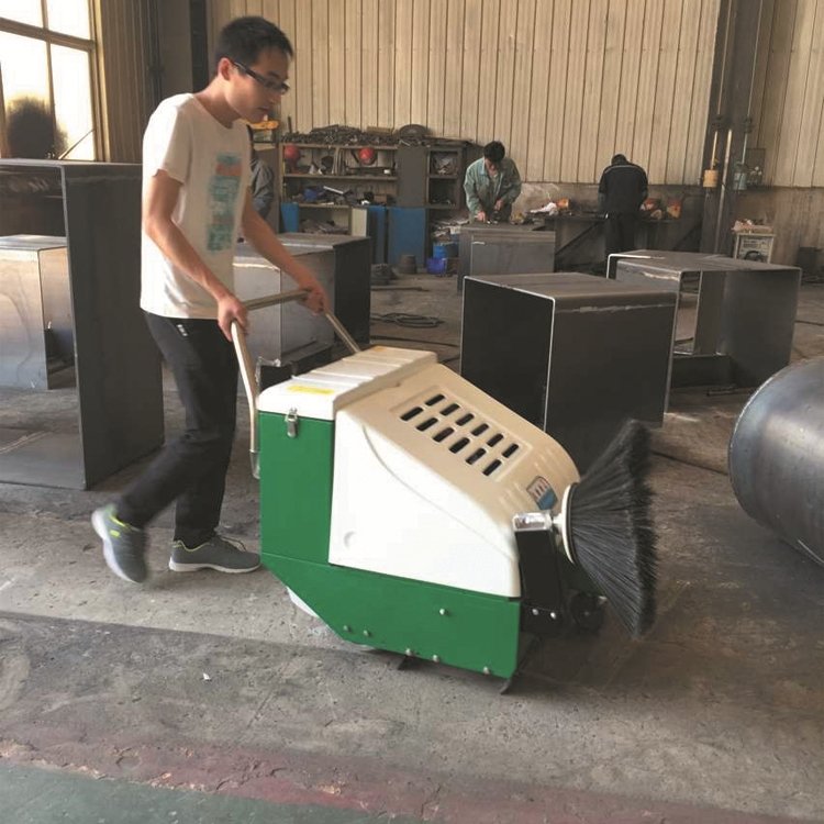 凱爾樂不揚塵手推式掃地機鑄造廠用的清掃鐵屑等塊狀垃圾一掃清